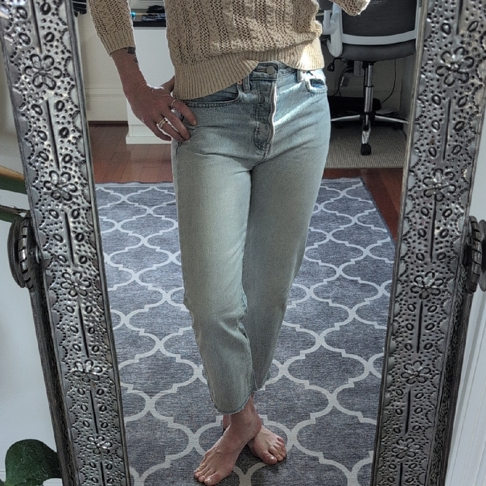 GAP Women's Light Wash Ankle Jeans